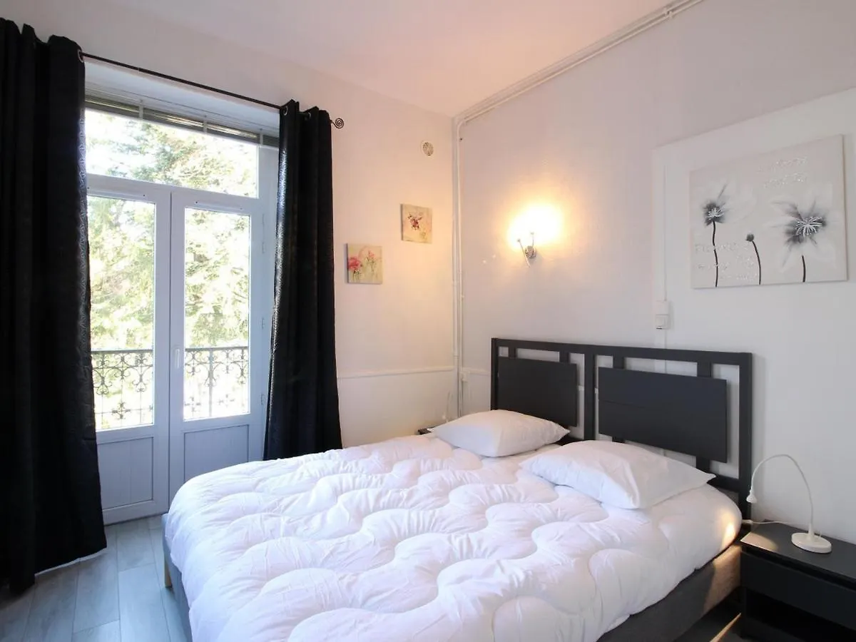 Apartment Appartement T2 Bis, Balcon, 100M Des Thermes Et Commerces, Wifi, 4 Pers, La Bourboule - Fr-1-608-238