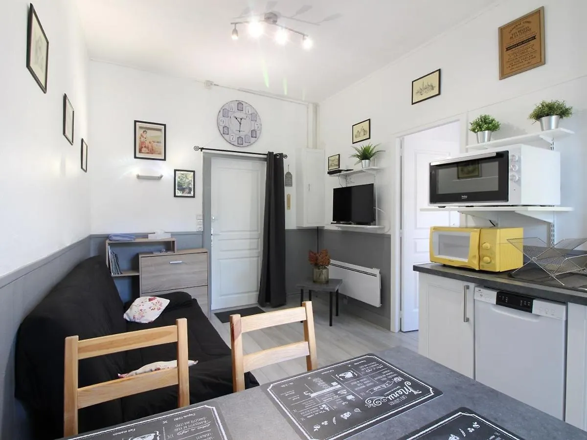 Appartement T2 Bis, Balcon, 100M Des Thermes Et Commerces, Wifi, 4 Pers, La Bourboule - Fr-1-608-238 Apartment
