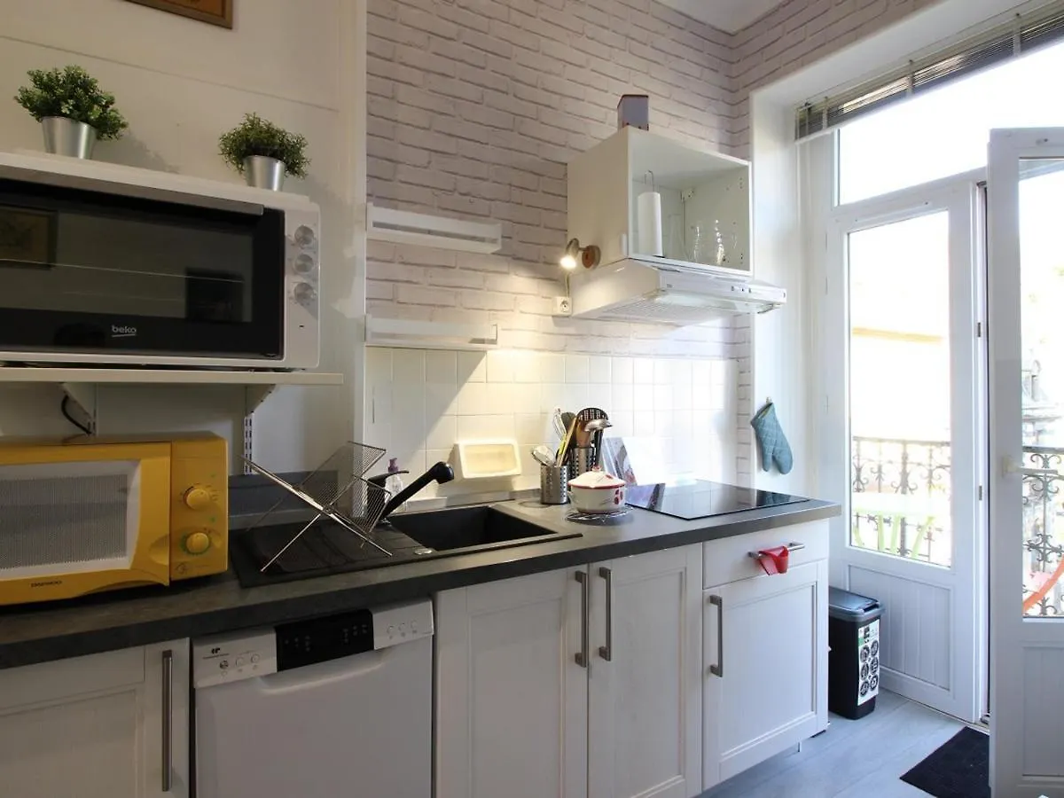 Appartement T2 Bis, Balcon, 100M Des Thermes Et Commerces, Wifi, 4 Pers, La Bourboule - Fr-1-608-238