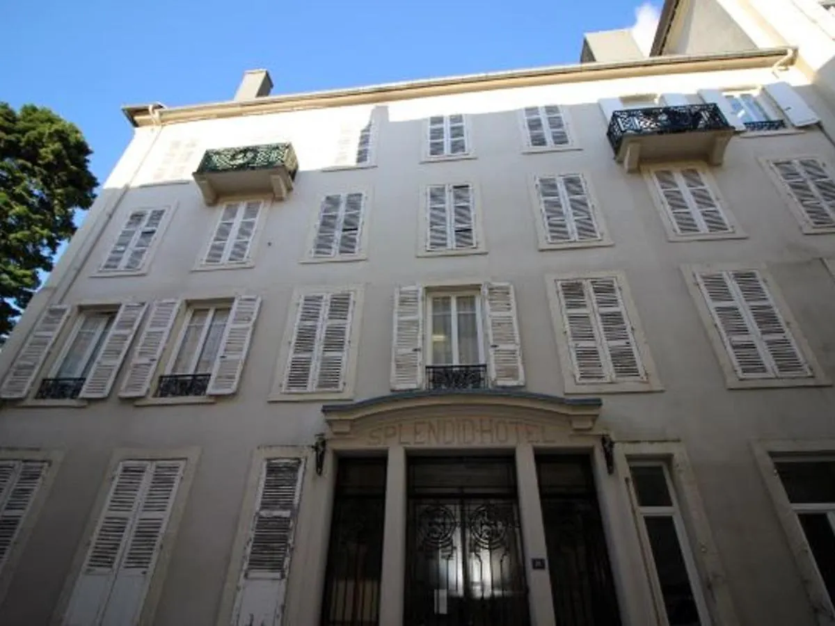 Appartement T2 Bis, Balcon, 100M Des Thermes Et Commerces, Wifi, 4 Pers, La Bourboule - Fr-1-608-238 0*,  France