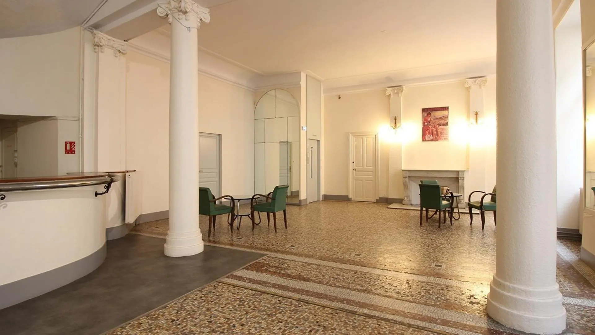 Apartment Appartement T2 Bis, Balcon, 100M Des Thermes Et Commerces, Wifi, 4 Pers, La Bourboule - Fr-1-608-238